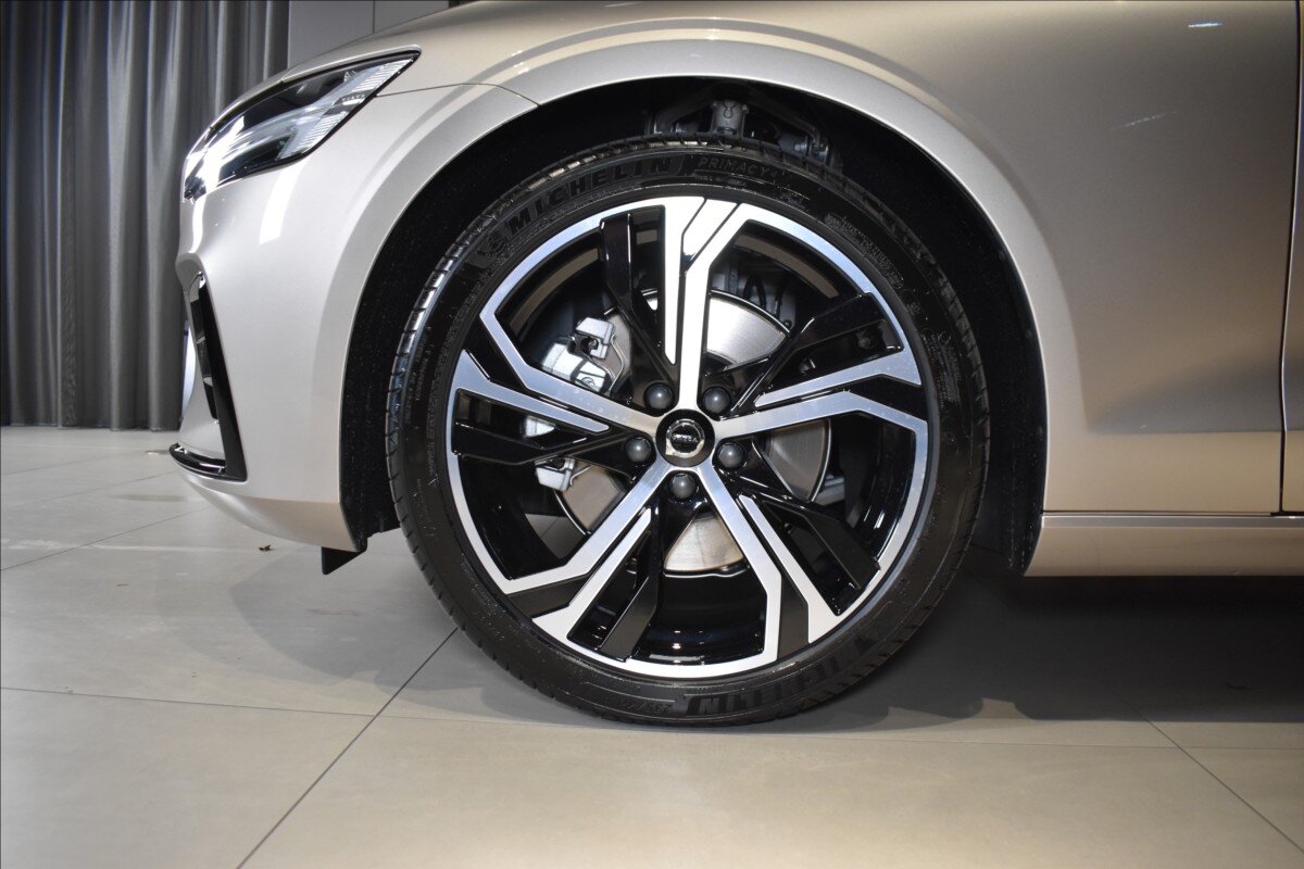 Volvo V60 Kombi 2,0 l 145 kw