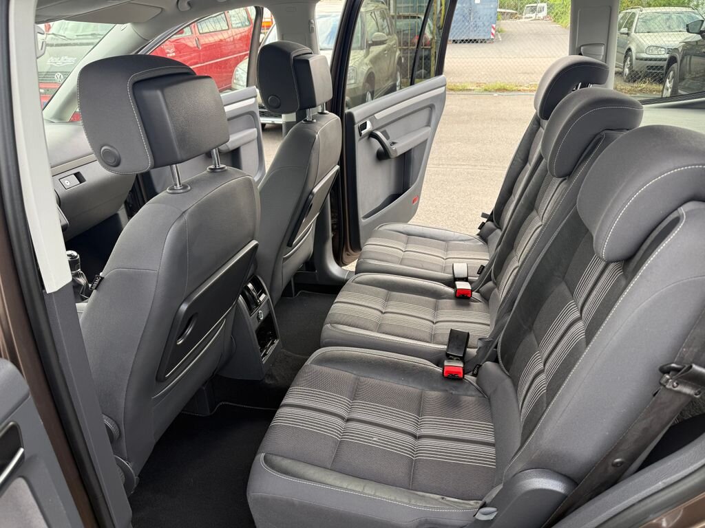 Volkswagen Touran Kombi 1,6 l 77 kw
