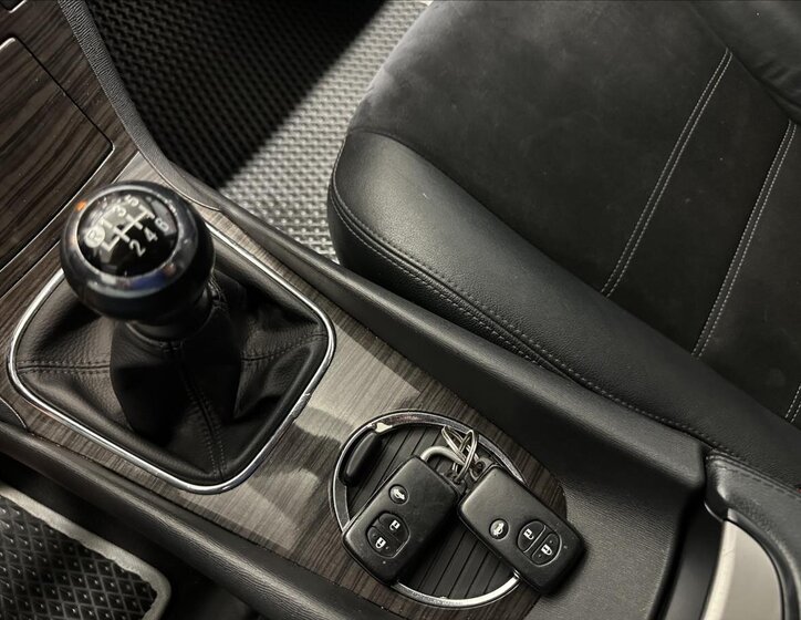 Toyota Avensis Kombi 2,0 l 91 kw