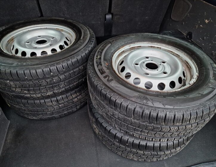 Ford Transit Kombi 2,0 l 96 kw