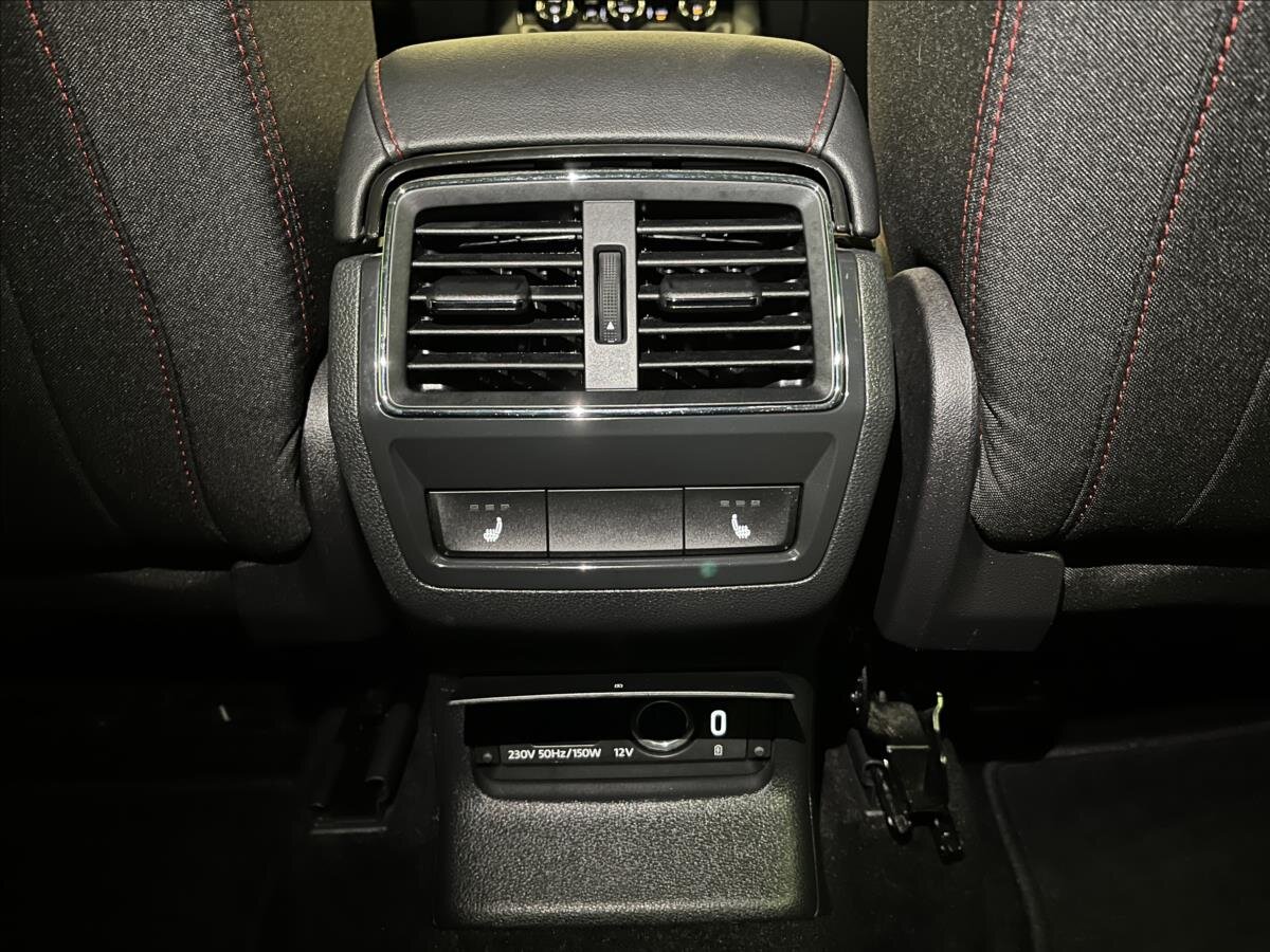 Škoda Karoq SUV / Terénní 1,5 l 110 kw