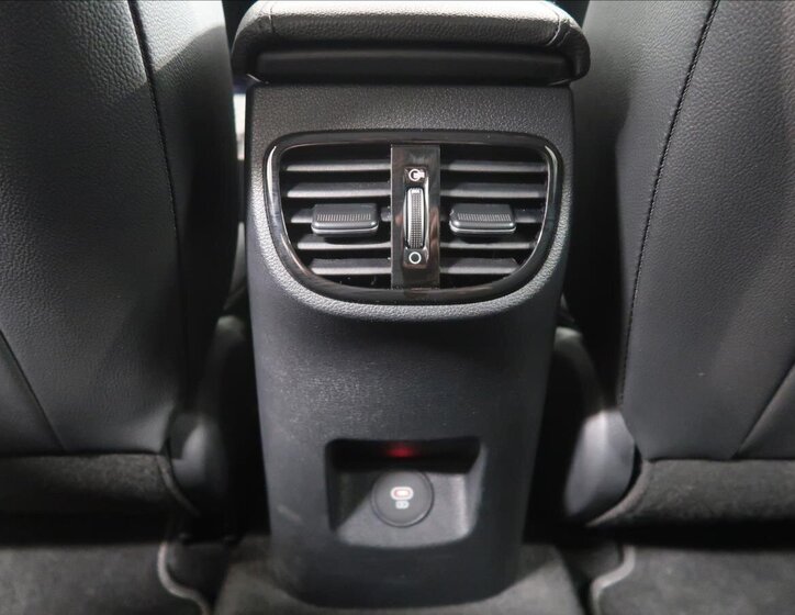 KIA XCeed CUV 1,5 l 103 kw