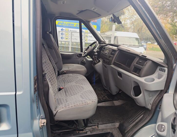 Ford Transit 11