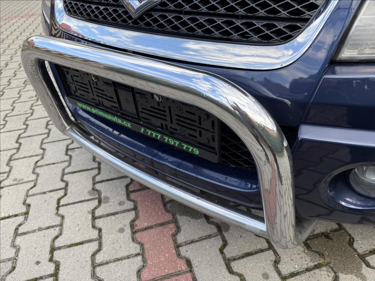 Suzuki Grand Vitara SUV 2,0 l 103 kw