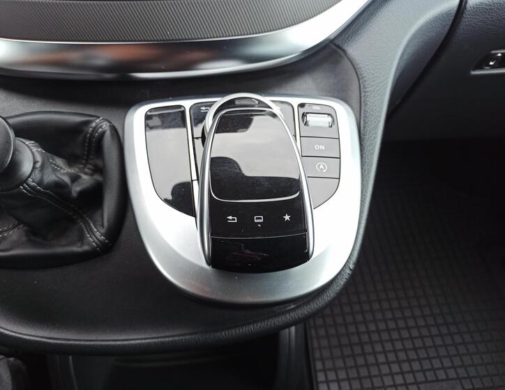 Mercedes-Benz Třídy V 26