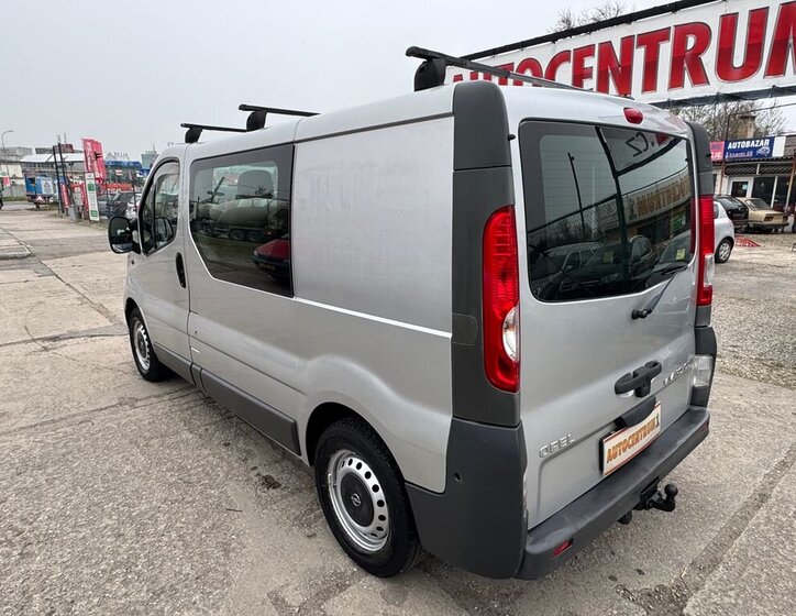 Opel Vivaro VAN / Minibus 2,0 l 84 kw