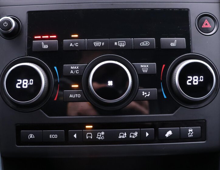 Land Rover Discovery Sport 28