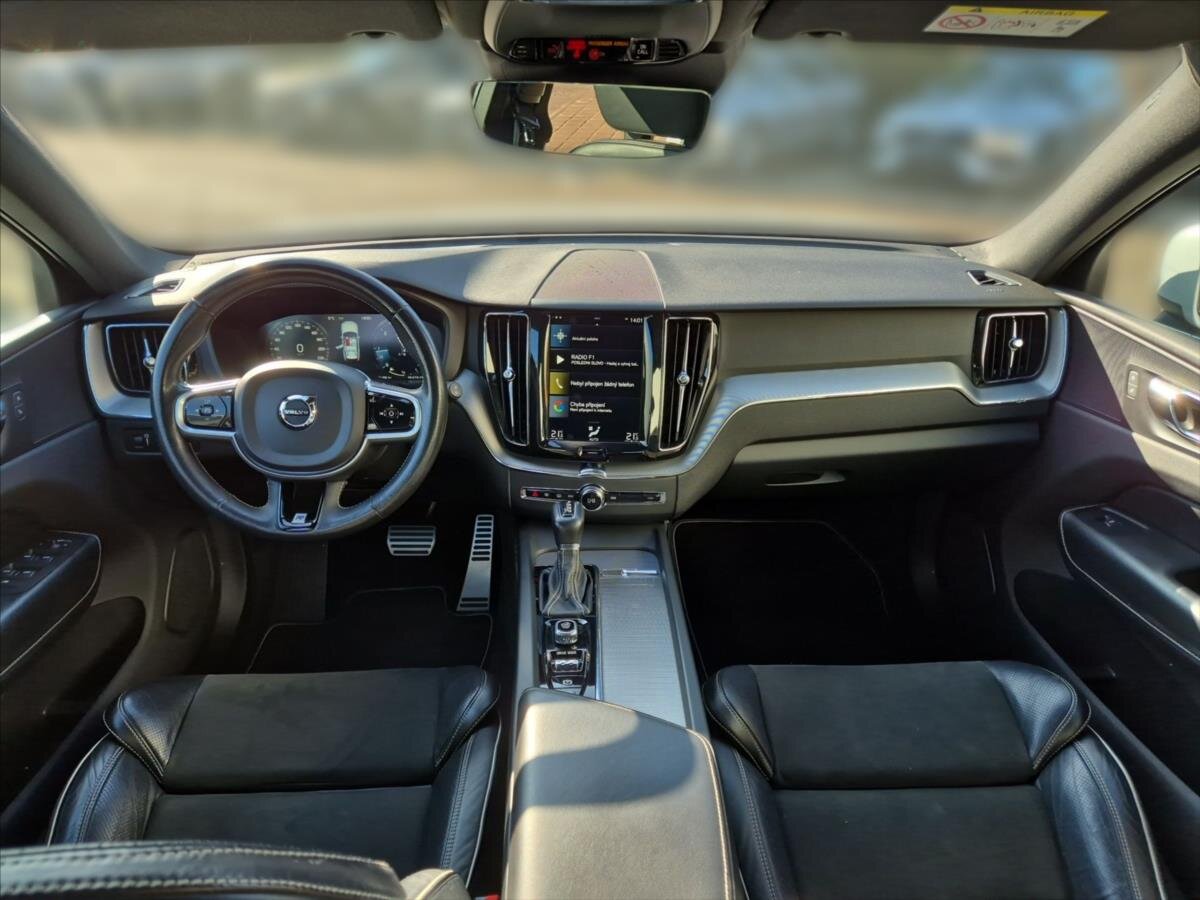 Volvo XC60 SUV / Terénní 2,0 l 140 kw
