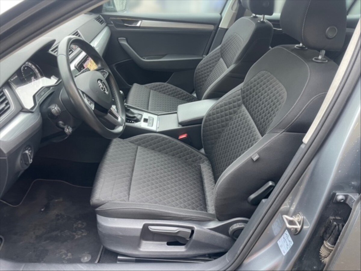 Škoda Superb Liftback 2,0 l 110 kw