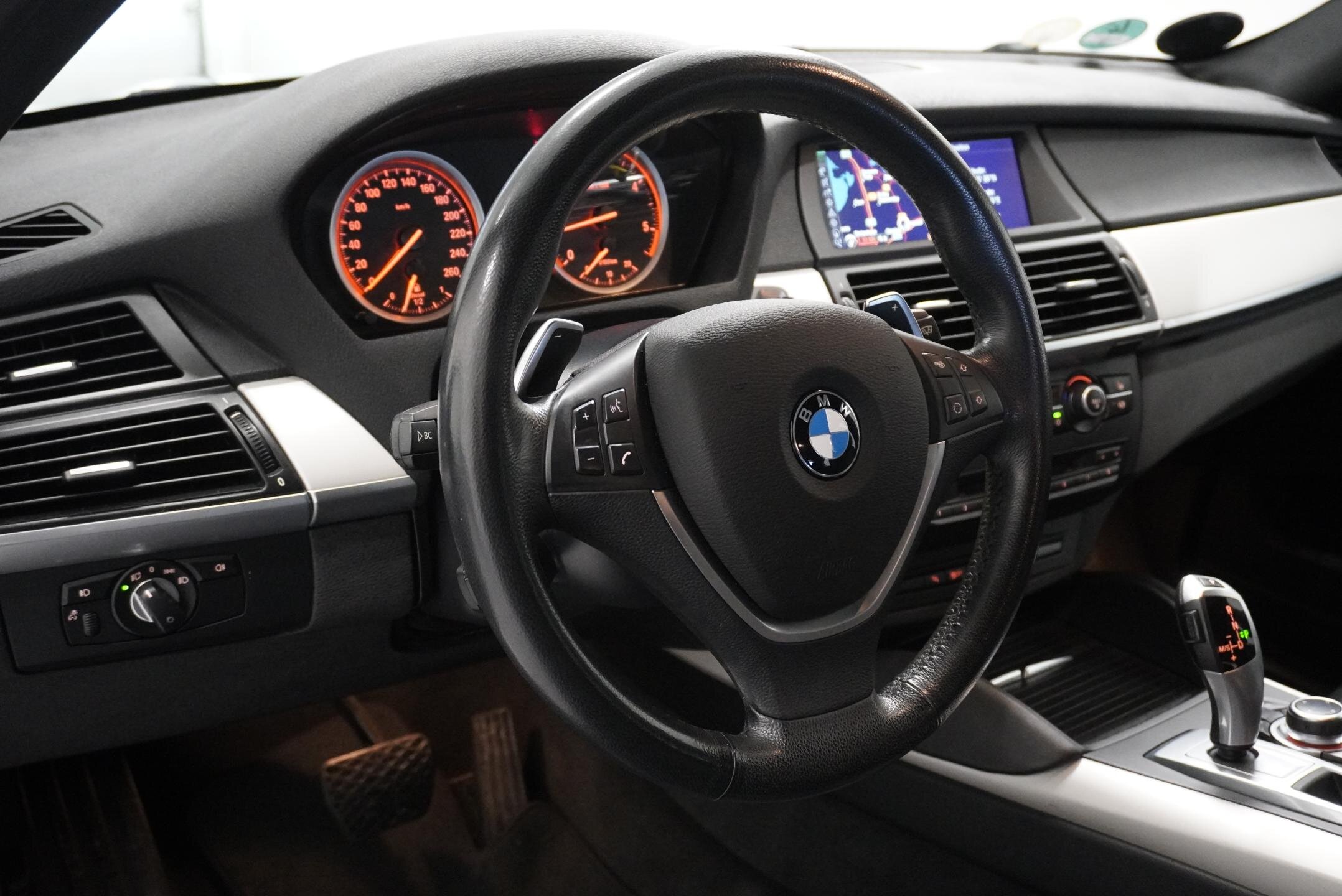 BMW X6 SUV 3,0 l 180 kw