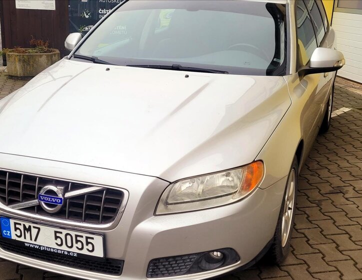 Volvo V70 Kombi 2,4 l 129 kw