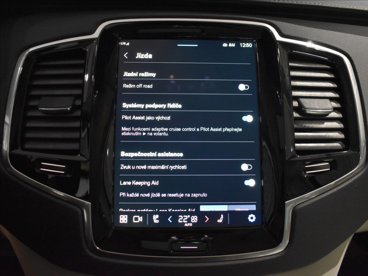 Volvo XC90 SUV / Terénní 2,0 l 184 kw