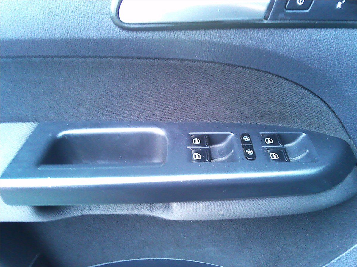 Volkswagen Touran Kombi 2,0 l 103 kw