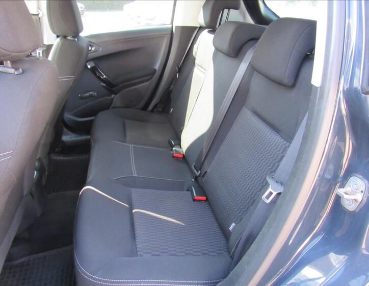 Peugeot 208 10