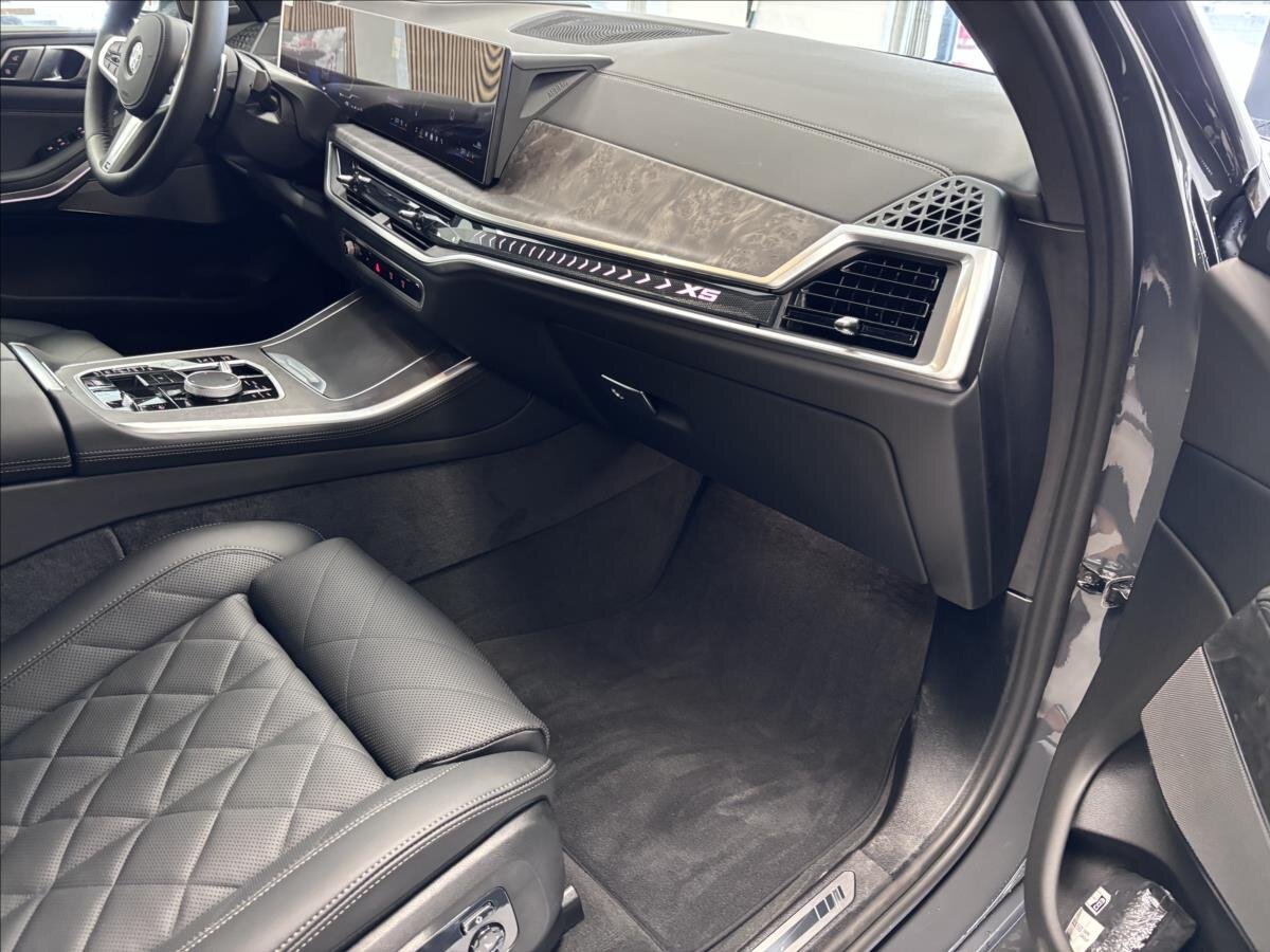 BMW X5 Kombi 3,0 l 210 kw