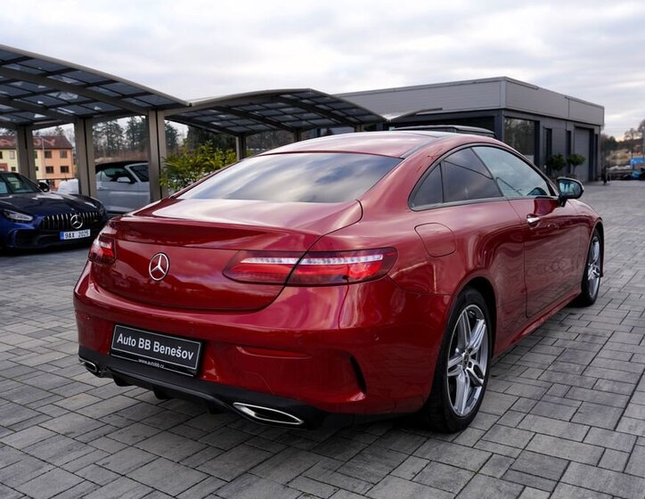 Mercedes-Benz Třídy E 6