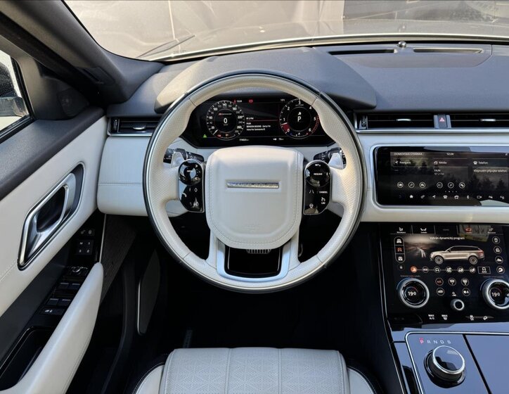 Land Rover Range Rover Velar 15