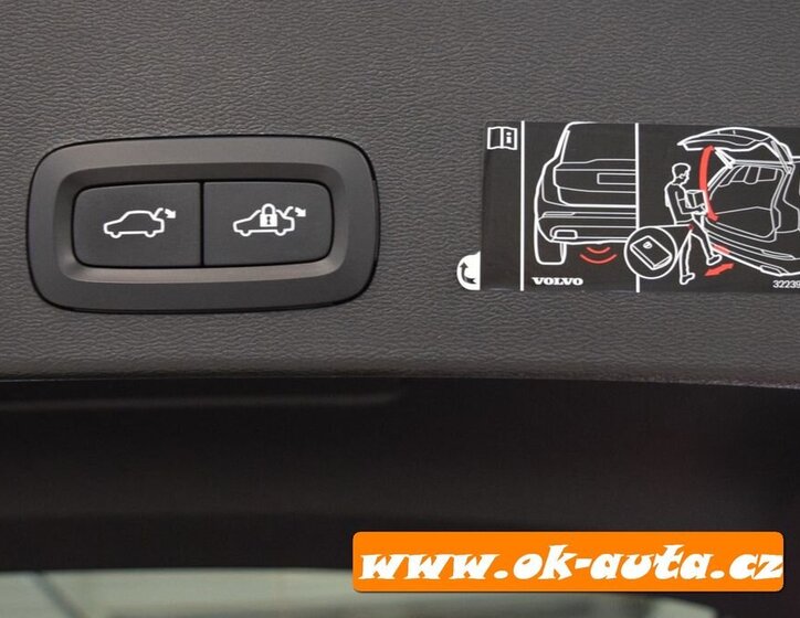 Volvo XC40 SUV 2,0 l 120 kw