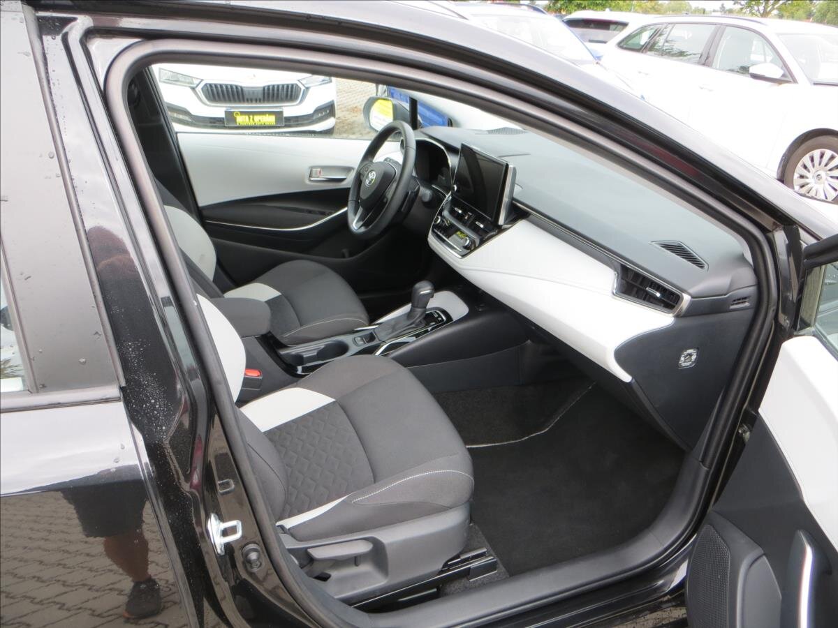 Toyota Corolla Kombi 2,0 l 112 kw