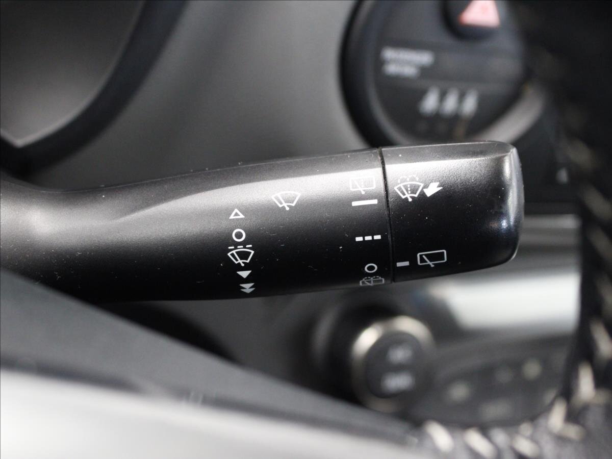 Toyota Yaris Hatchback 1,5 l 74 kw