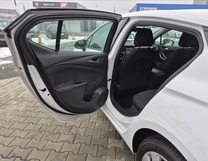 Opel Astra Hatchback 999,0 77 kw