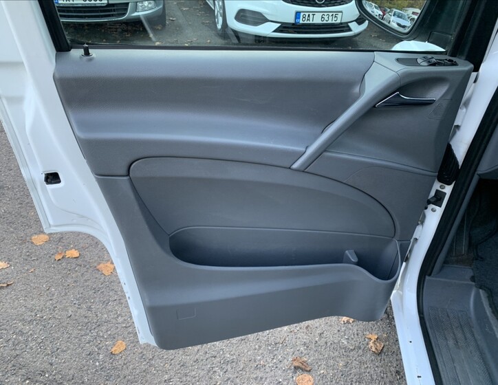 Mercedes-Benz Vito 11