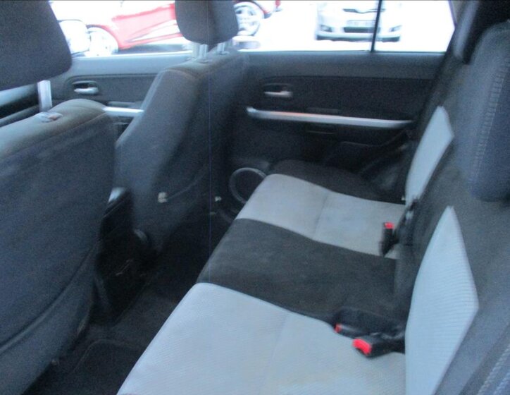 Suzuki Grand Vitara 14