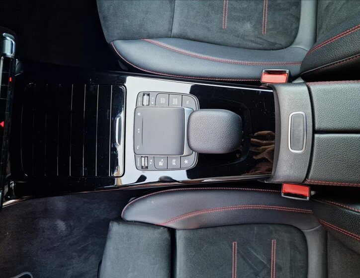 Mercedes-Benz Třídy A Hatchback 1,3 l 100 kw