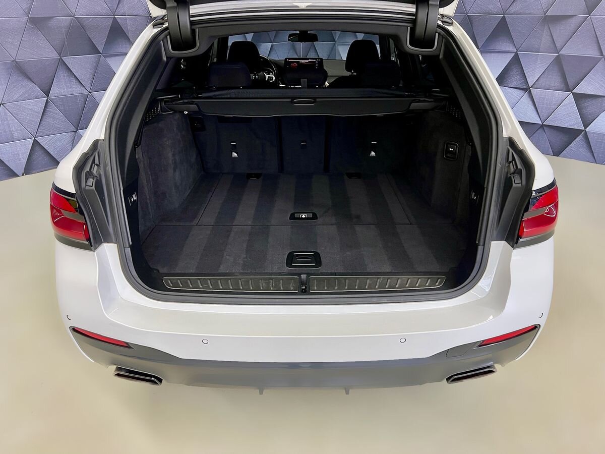 BMW Řada 5 Kombi 3,0 l 210 kw