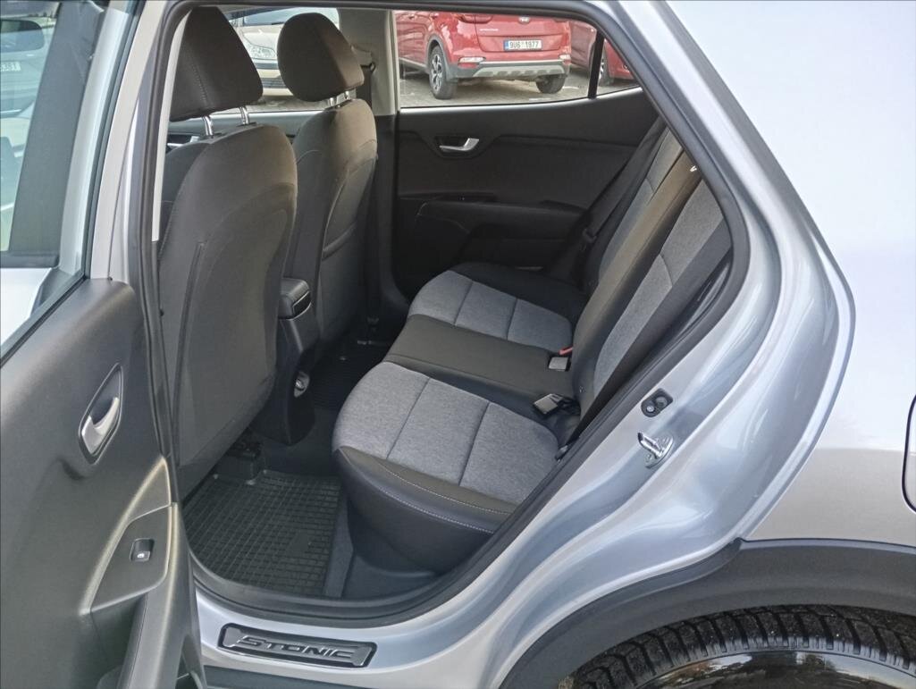 KIA Stonic SUV 1,2 l 62 kw