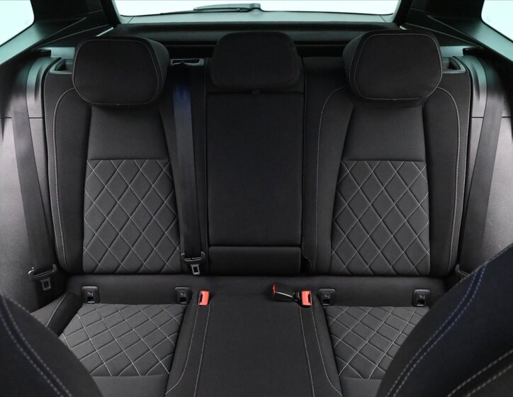 Škoda Karoq SUV 1,5 l 110 kw