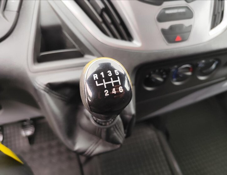 Ford Transit Custom Kombi 2,0 l 96 kw