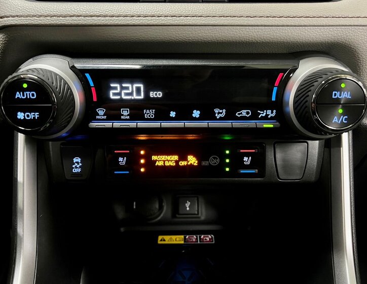 Toyota RAV4 SUV 2,5 l 163 kw