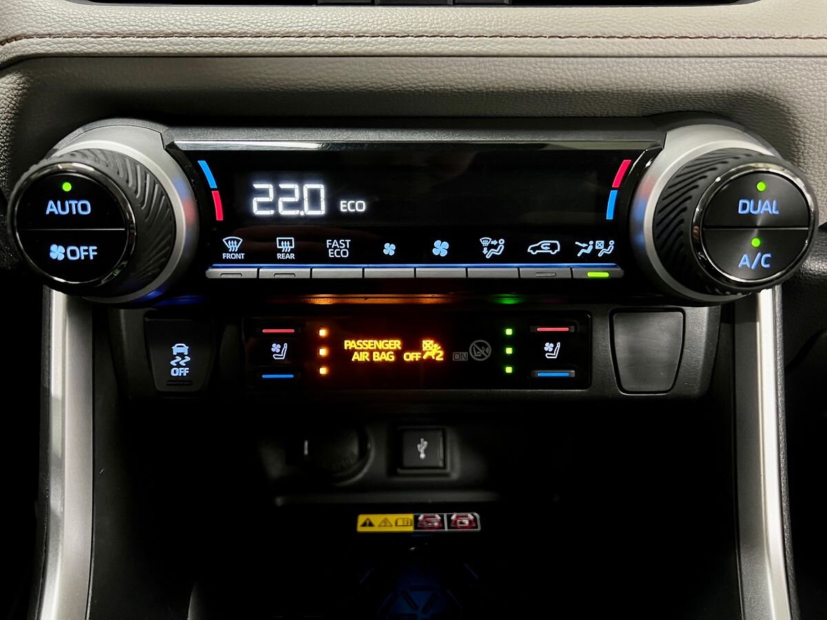 Toyota RAV4 SUV 2,5 l 163 kw