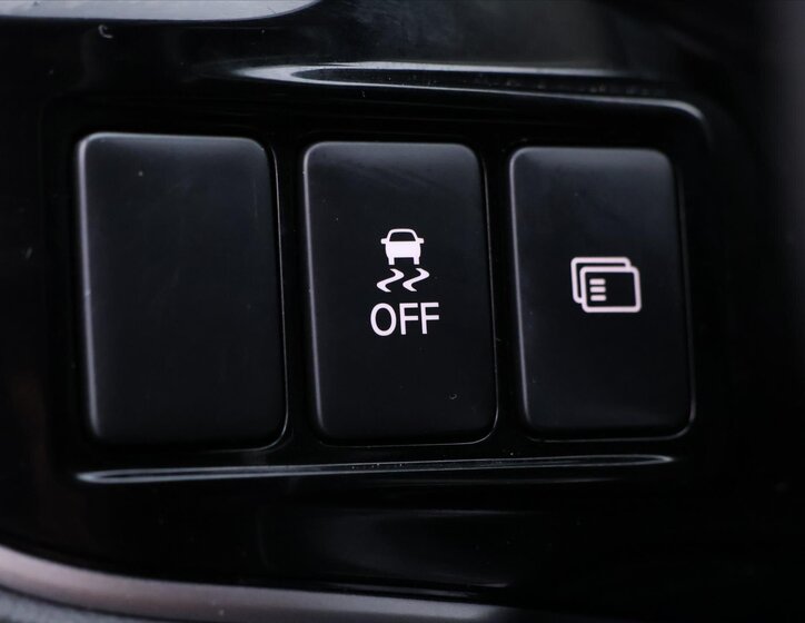 Mitsubishi Outlander SUV / Terénní 2,0 l 110 kw