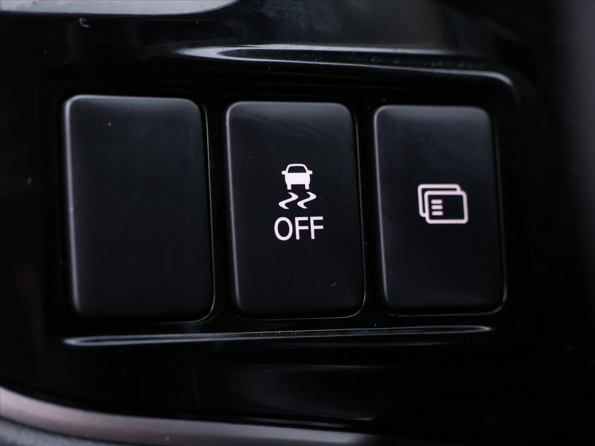 Mitsubishi Outlander SUV / Terénní 2,0 l 110 kw