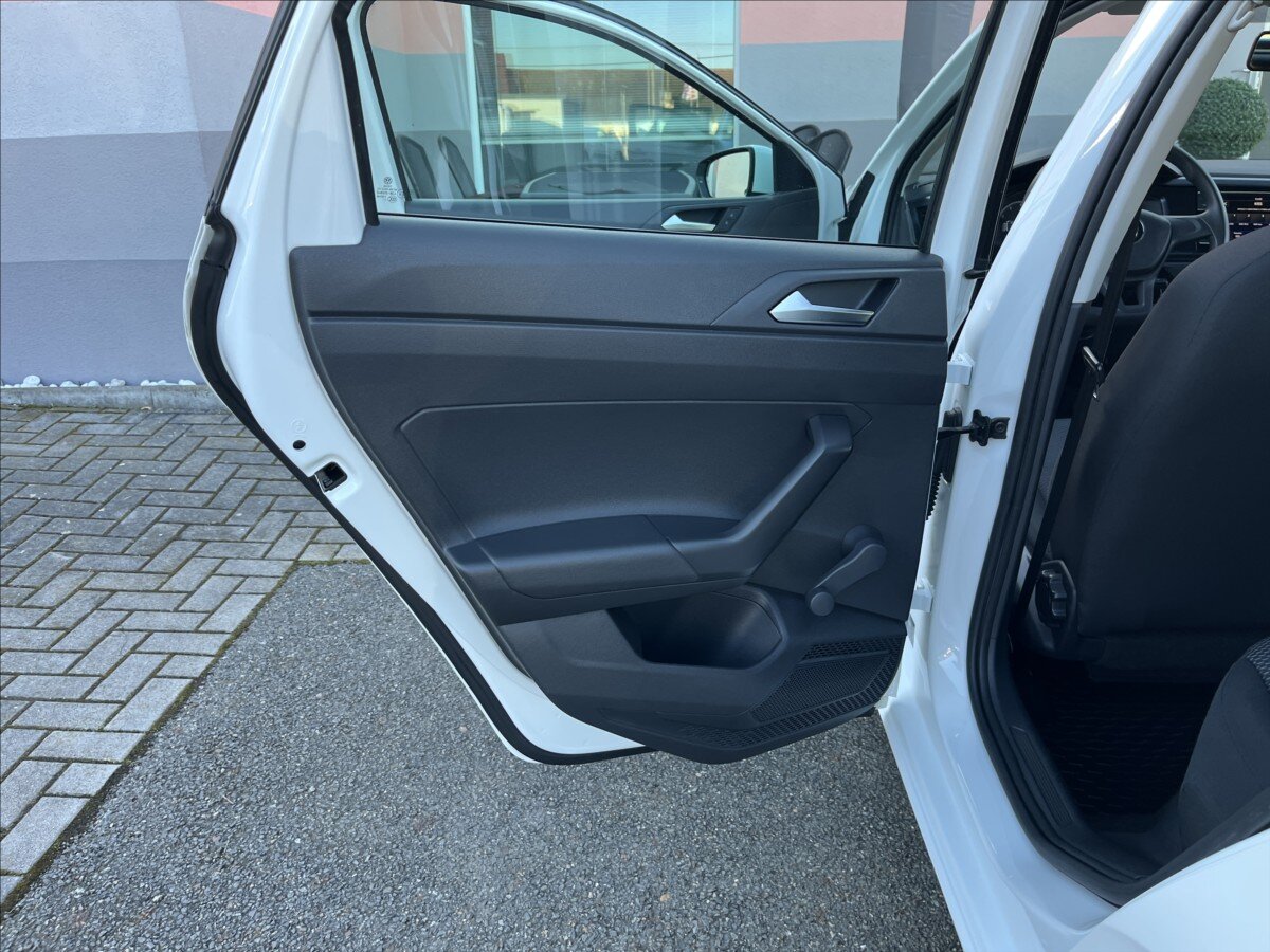 Volkswagen Polo Hatchback 999,0 48 kw