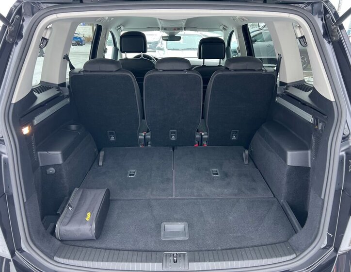 Volkswagen Touran MPV 1,5 l 110 kw