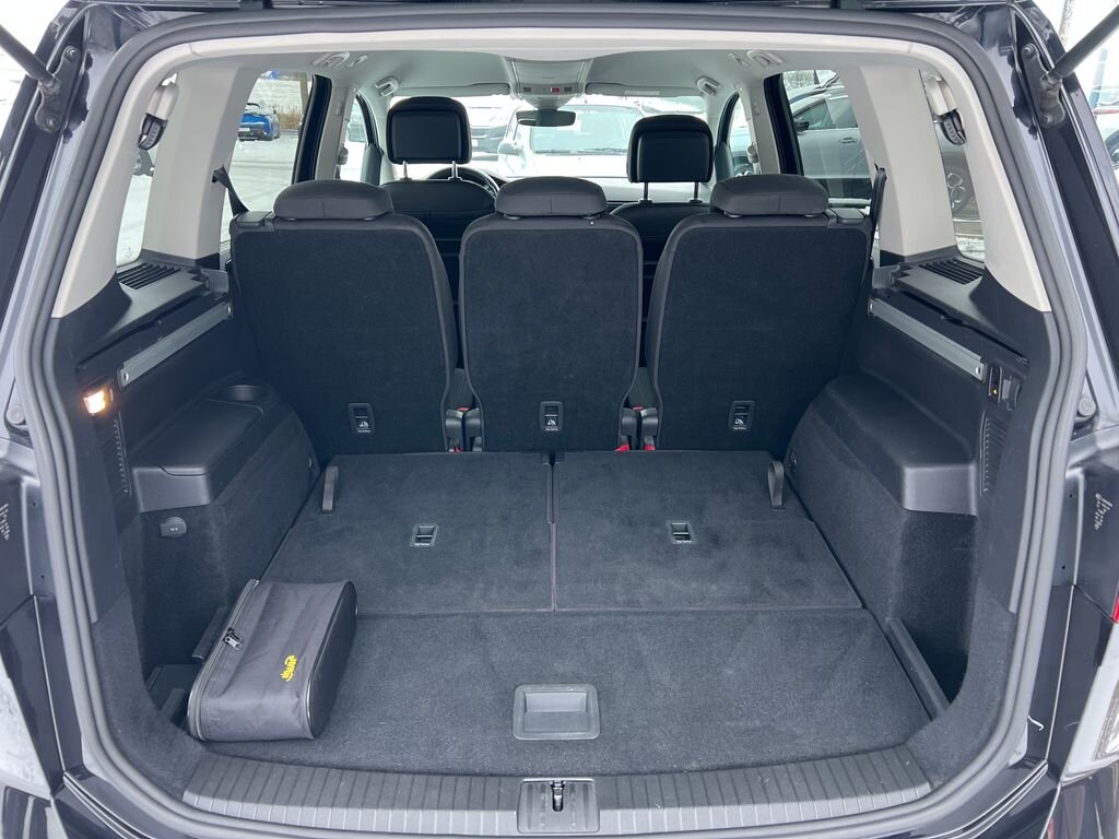 Volkswagen Touran MPV 1,5 l 110 kw