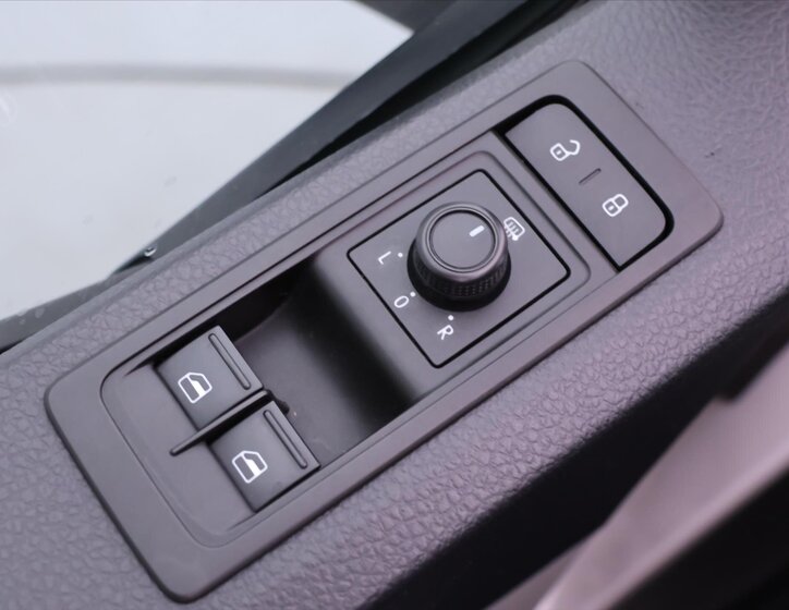 Volkswagen Transporter Kombi 2,0 l 110 kw