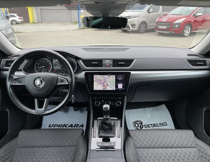 Škoda Superb 10