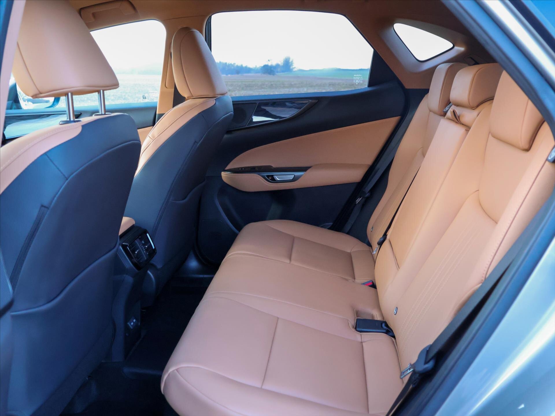 Lexus NX 450h plus SUV / Terénní 2,5 l 136 kw