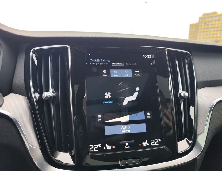 Volvo V60 Kombi 2,0 l 240 kw