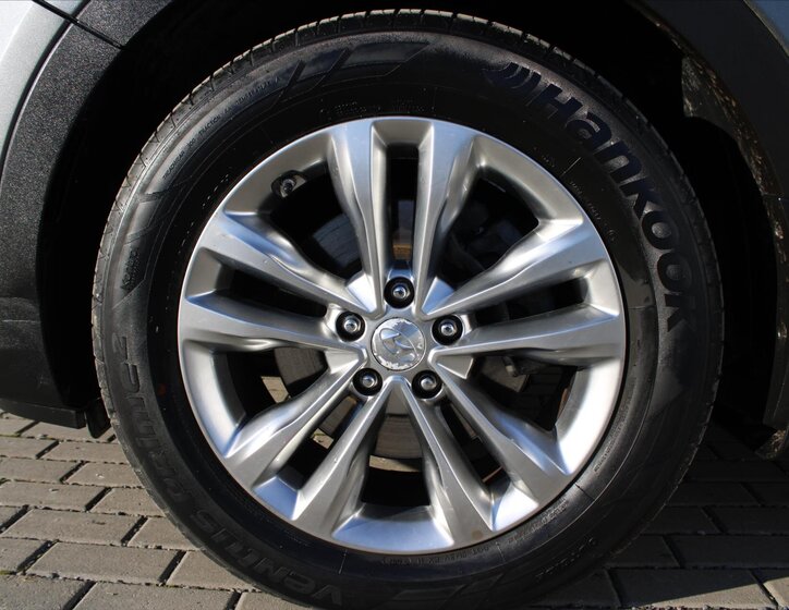 Hyundai Santa Fe 9