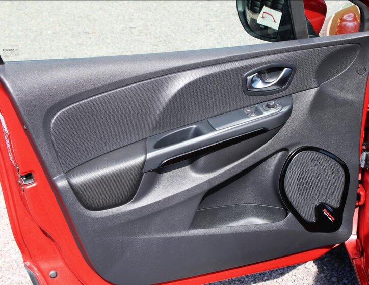 Renault Clio Hatchback 898,0 66 kw