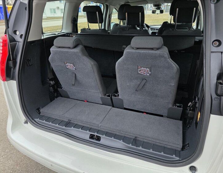 Peugeot 5008 Kombi 1,6 l 84 kw