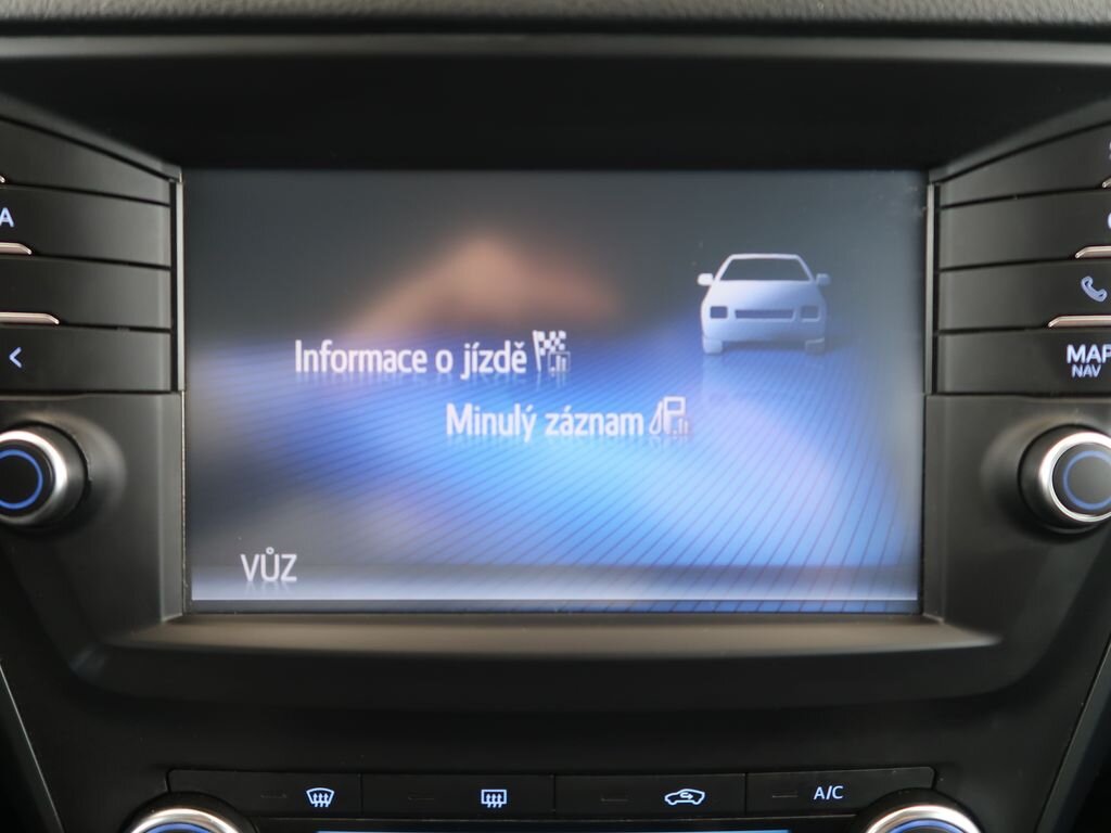 Toyota Avensis Kombi 2,0 l 105 kw