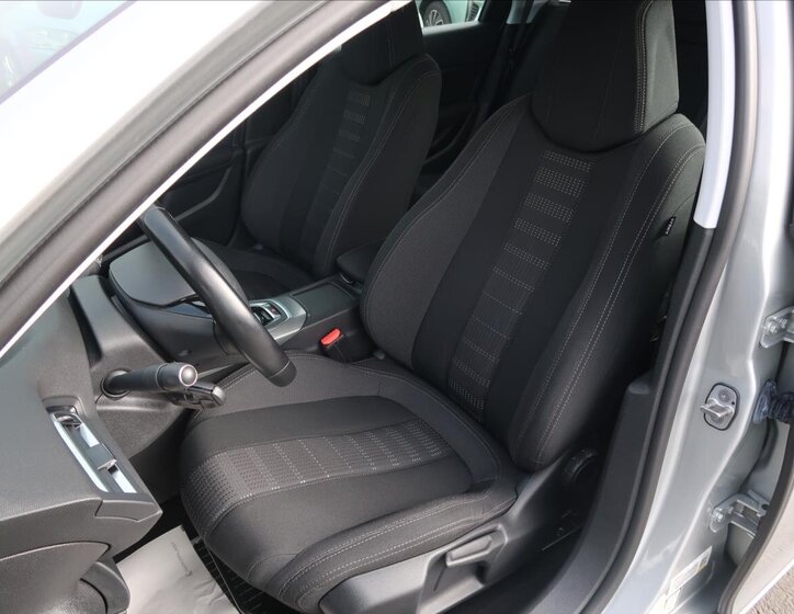 Peugeot 308 Kombi 2,0 l 110 kw