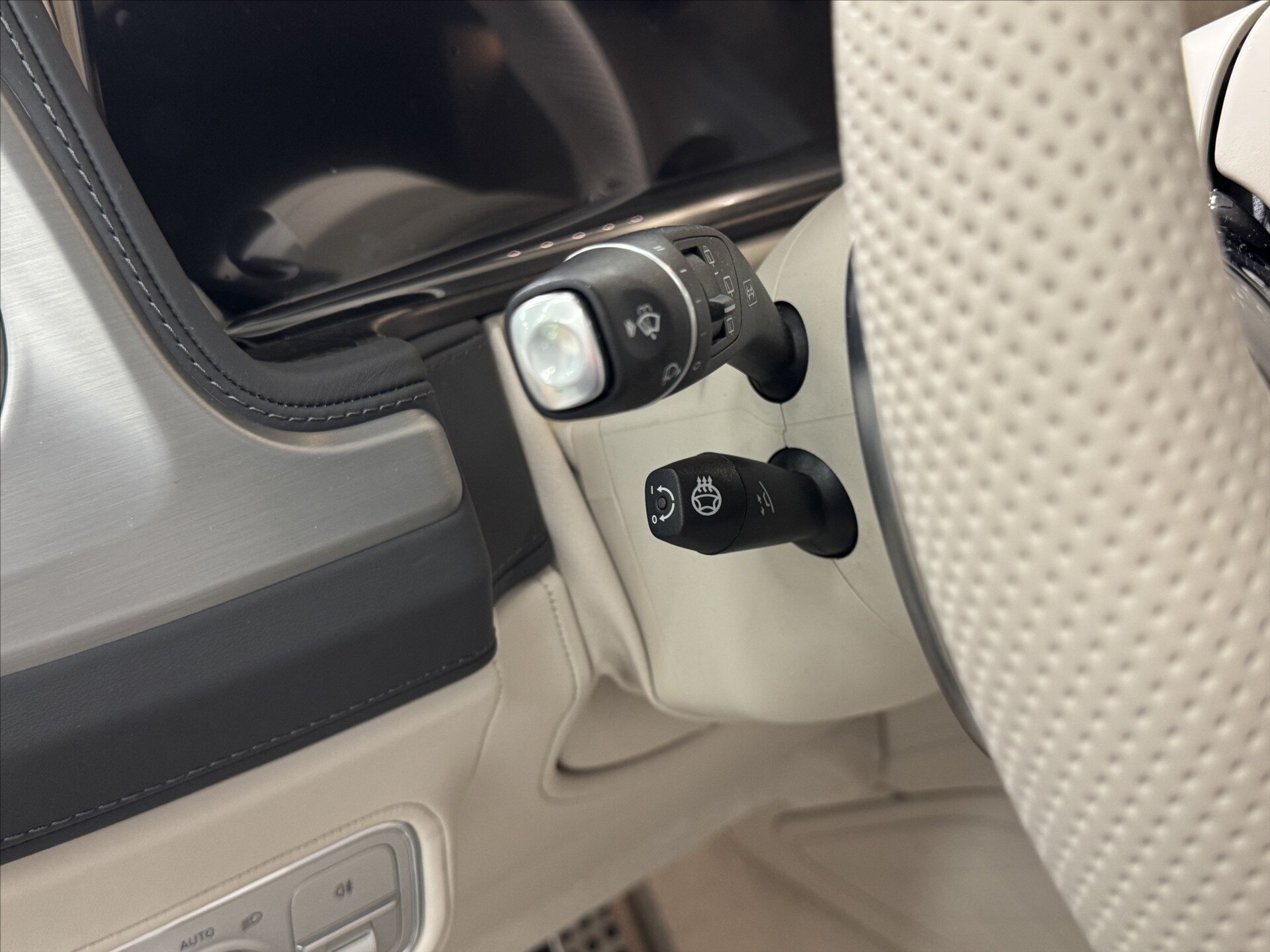 Mercedes-Benz Třídy G SUV / Terénní 4,0 l 430 kw