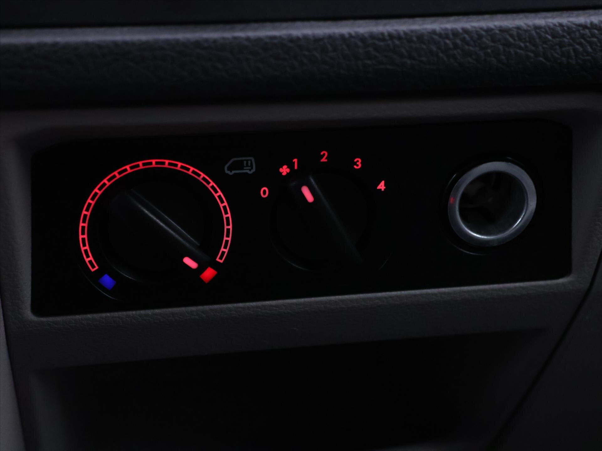 Volkswagen Transporter Kombi 2,0 l 110 kw